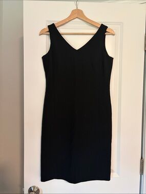 Jones New York Black V-Neck Midi Sheath Dress